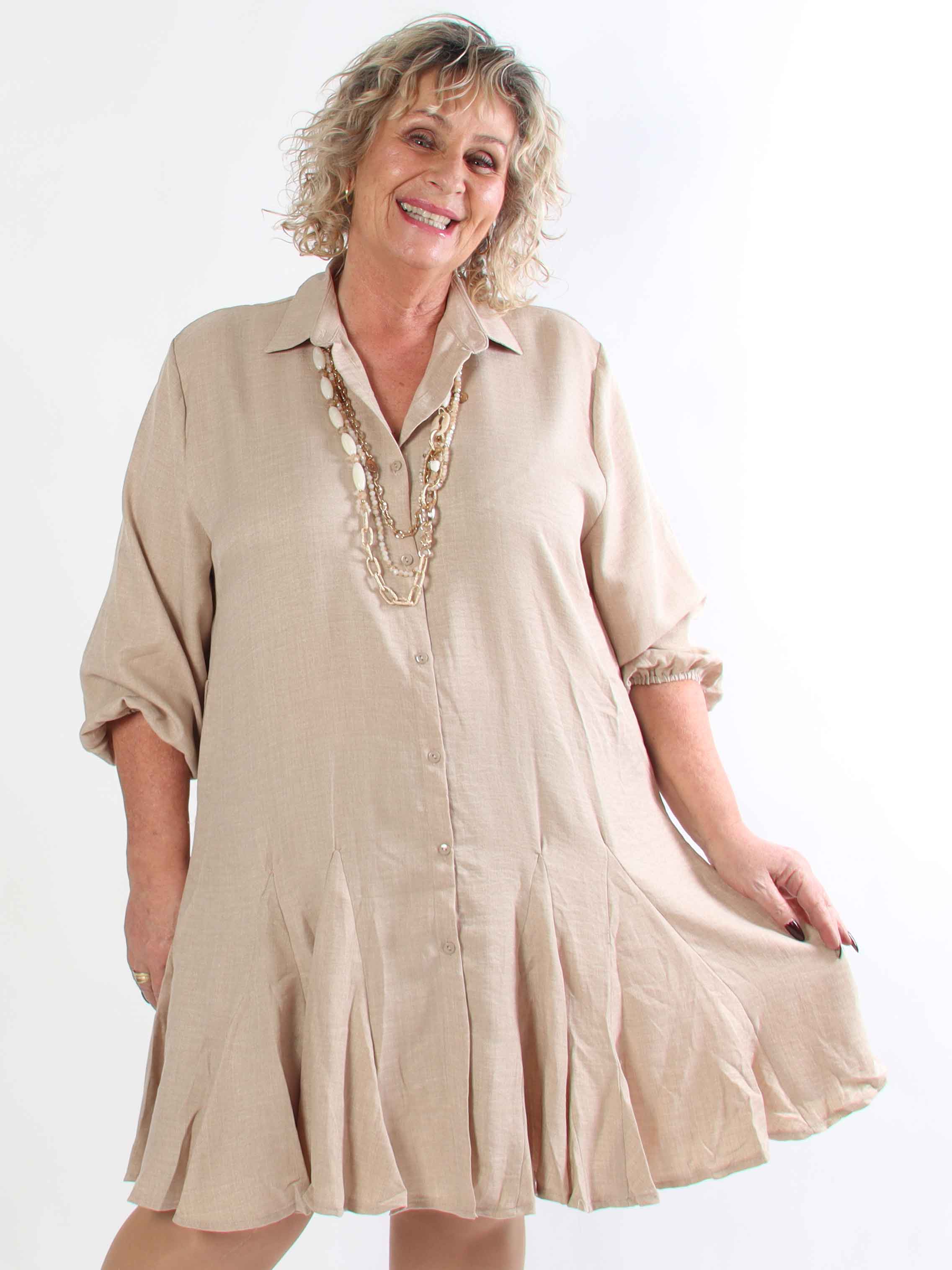 Pil - Sød skjortekjole med flæsekant forneden